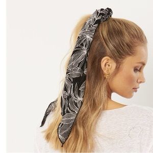 Amuse Society Love Me Knot Scrunchie Woven Scarf